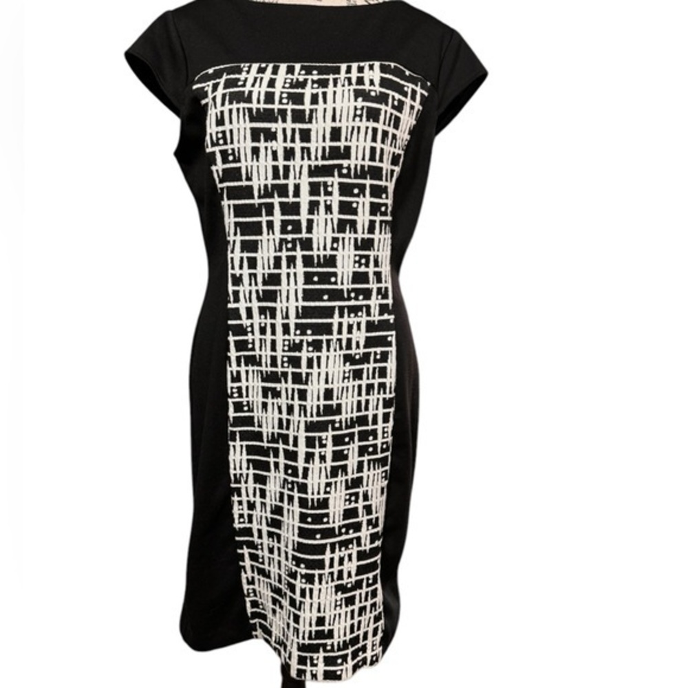 Dress Barn midi Black White Abstract Pattern‎ Body hugging cap sleeve Dress